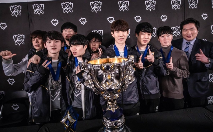 有些低落 有些低落