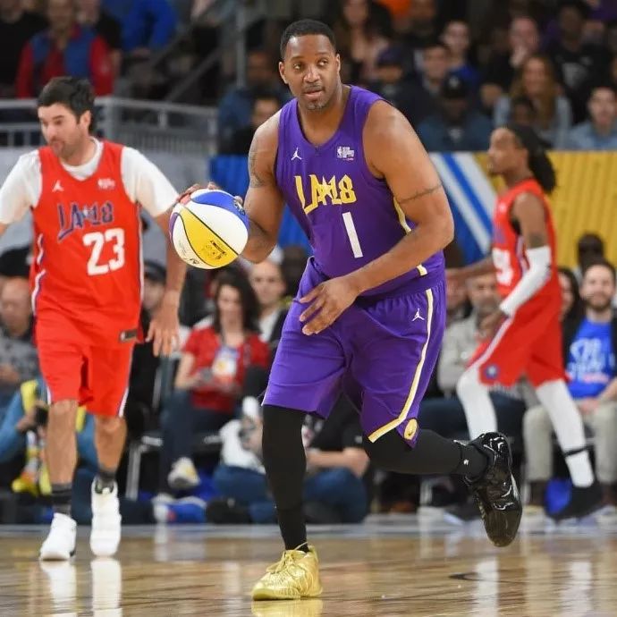 身体对抗并 身体对抗并